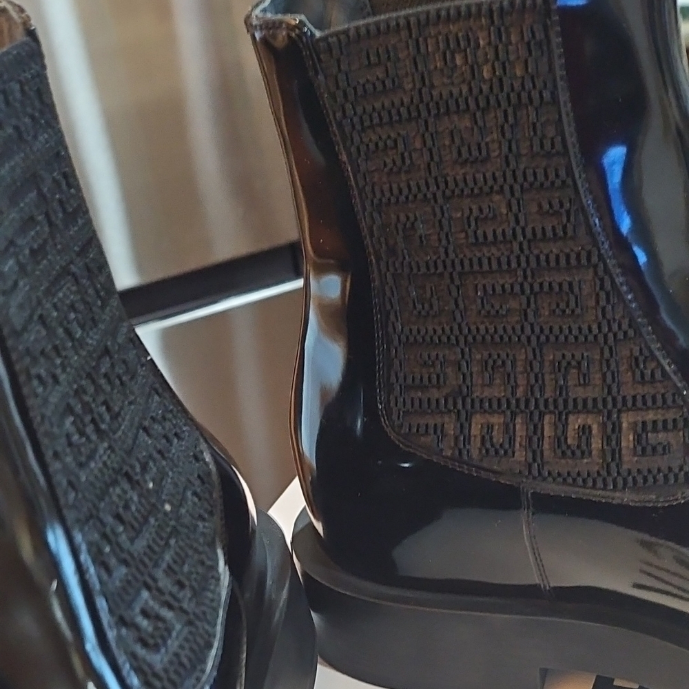 Givenchy  Chelsea BlackCombat Ankle Boots with Logo Detail - Picture 7 of 10